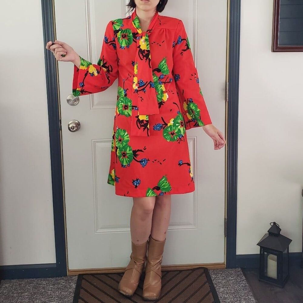 60s/70s Red Floral Hand Made Mod Dress‎